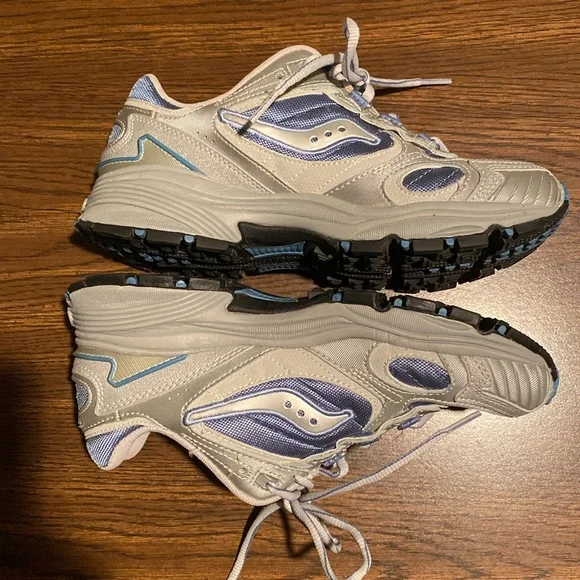 Saucony shoes - Picture 6 of 12